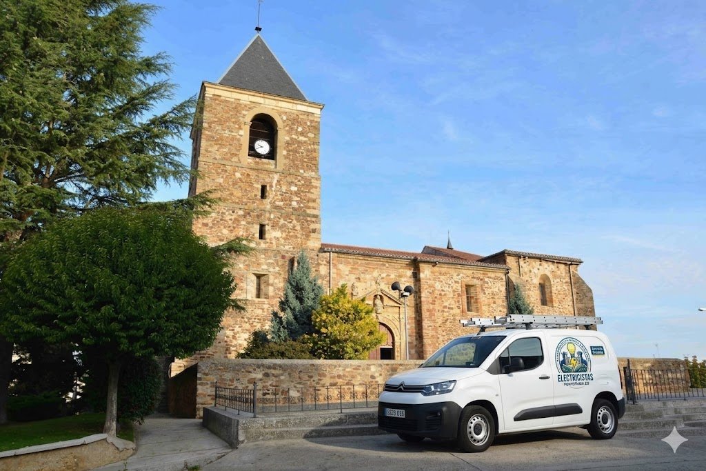 electricista de urgencia 24h trabajando en La Bañeza